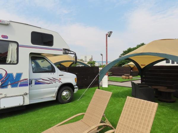Osaka Hokko Marina HULL : photo 2 de la chambre camping car with twin bed and one extra bed
