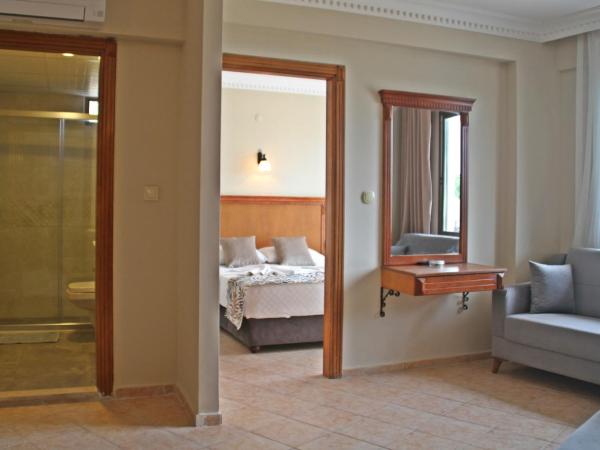Rosy Suites Hotel : photo 9 de la chambre suite - vue sur mer