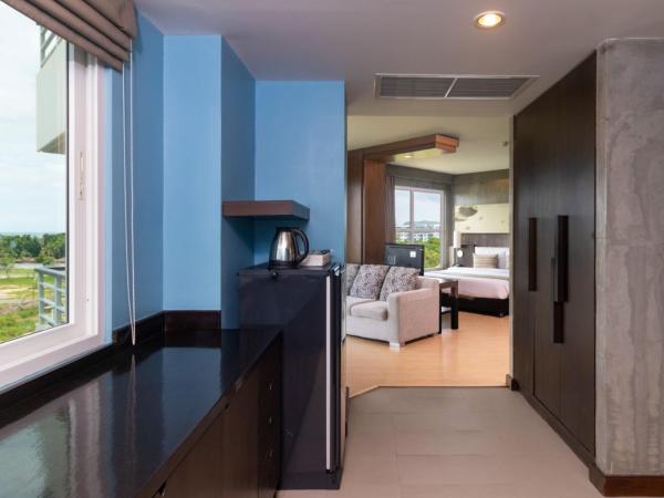 Sila at Hua Hin Serviced Apartment & Hotel : photo 5 de la chambre suite junior avec terrasse