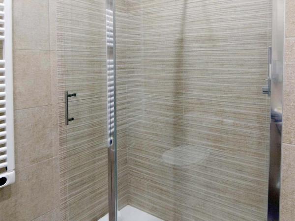 Hotel BESTPRICE Alcalá : photo 2 de la chambre chambre familiale deluxe