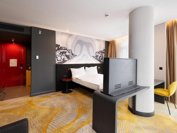 ibis Styles Istanbul Merter : photo 1 de la chambre chambre double supérieure avec canapé-lit