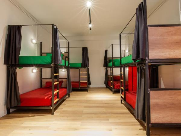 The Yard Hostel : photo 1 de la chambre lit dans dortoir mixte de 8 lits 