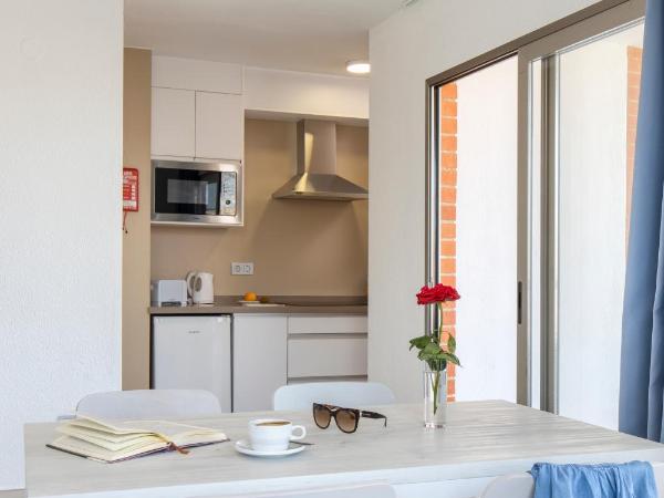 Aparthotel BCL Levante Lux : photo 3 de la chambre suite appartement 1 chambre