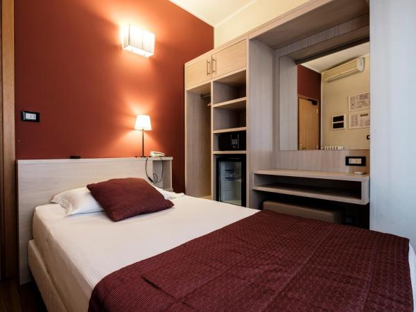 Hotel Accademia : photo 1 de la chambre chambre compact