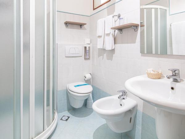 Hotel Alexander : photo 6 de la chambre chambre double - vue sur mer