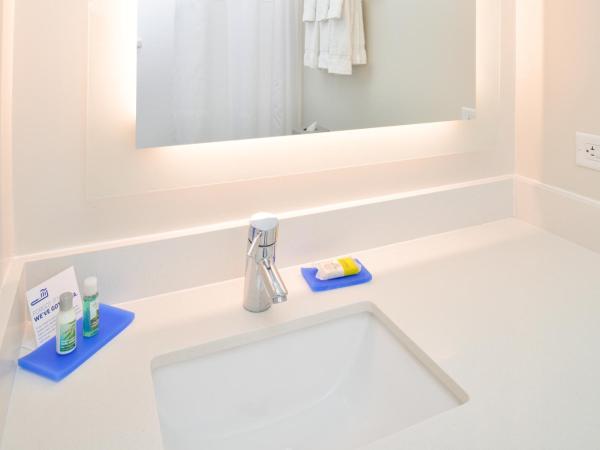 Holiday Inn Express New Orleans - St Charles, an IHG Hotel : photo 3 de la chambre chambre lit king-size standard