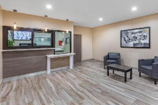 Super 8 by Wyndham Houston NW Beltway 8-West Rd : photo 1 de la chambre room #667304529