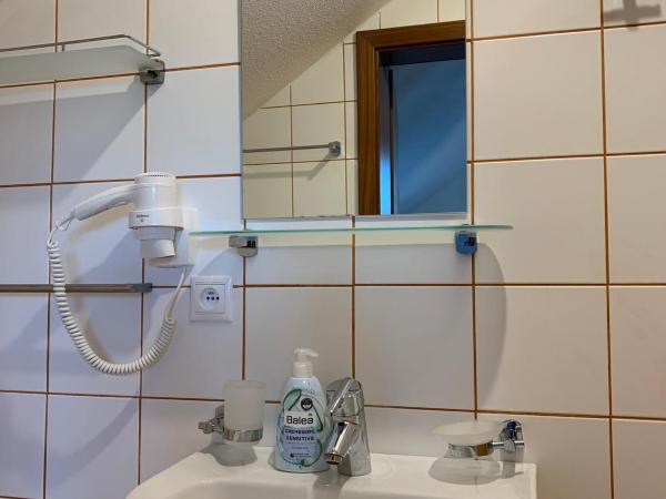 ELTAKO penzion : photo 3 de la chambre chambre double deluxe avec balcon