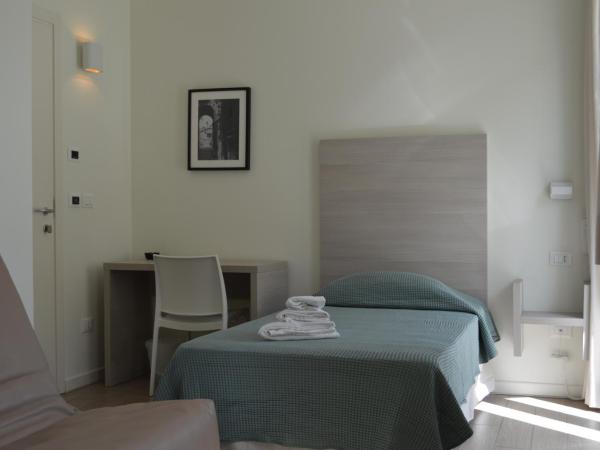 Hotel Riva e Mare : photo 9 de la chambre chambre simple avec balcon