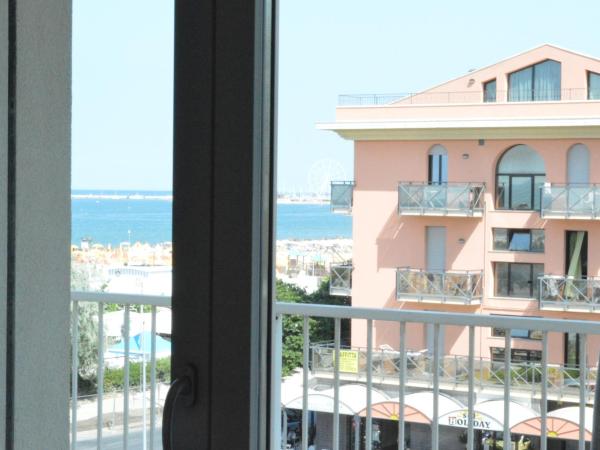 Hotel Riva e Mare : photo 10 de la chambre chambre double avec balcon - vue sur mer