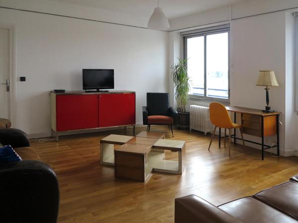 Les Abeilles : photo 3 de la chambre appartement - vue sur mer