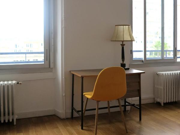 Les Abeilles : photo 4 de la chambre appartement - vue sur mer