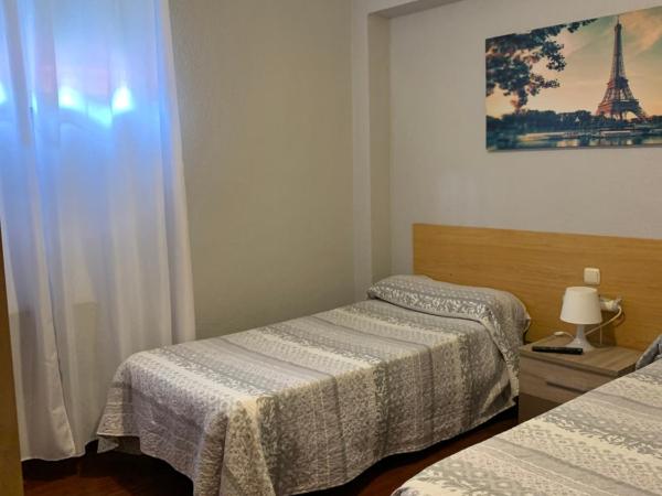 Pensión Bowling : photo 5 de la chambre chambre double ou lits jumeaux