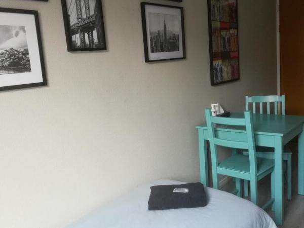 Simplon Hostel : photo 5 de la chambre chambre triple standard