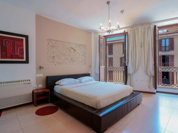 Le Suite Sul Corso : photo 7 de la chambre chambre lit queen-size avec baignoire spa