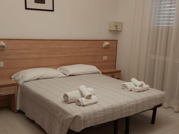 Hotel Brezza : photo 3 de la chambre chambre quadruple