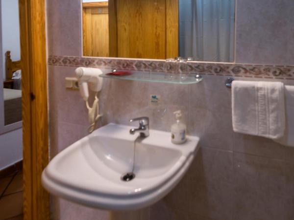 Hostal San Ramón : photo 10 de la chambre chambre lits jumeaux standard