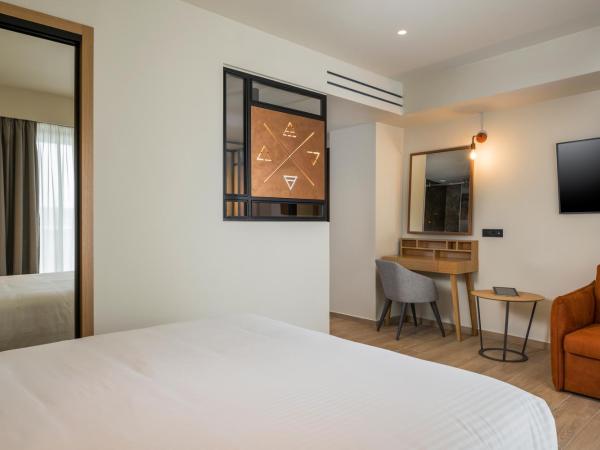 Hyperion City Hotel & Spa : photo 5 de la chambre chambre triple - vue sur ville