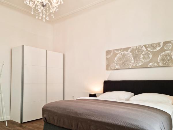 Pension Mozart - Newly Renovated : photo 4 de la chambre appartement deluxe avec cuisine - vue diverses