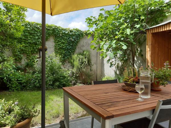 Quiet apartment in Antwerp near parc - B&B InterMezzo - business & leisure : photo 9 de la chambre chambre lit king-size supérieure