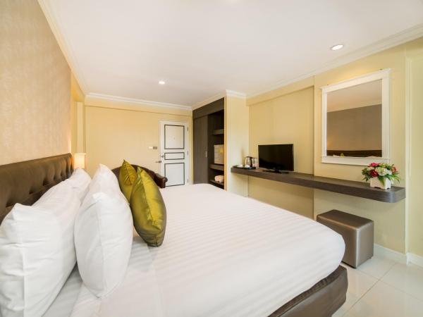 Niran Grand Hotel : photo 6 de la chambre chambre deluxe double ou lits jumeaux