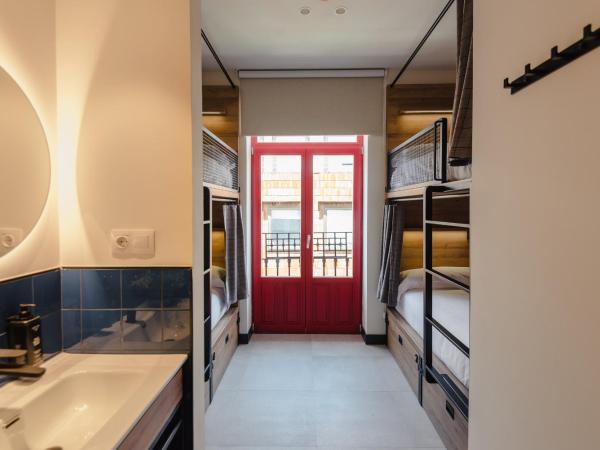 LATROUPE La Granja : photo 3 de la chambre lit dans dortoir mixte de 4 lits