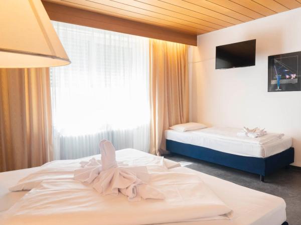 Hotel Astoria Stuttgart City : photo 8 de la chambre chambre triple