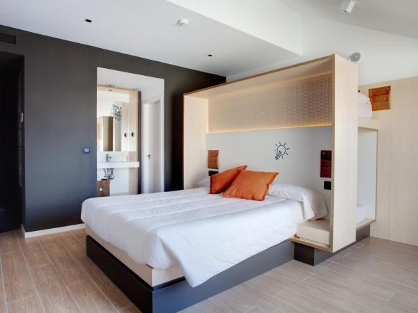 TOC Hostel Barcelona : photo 4 de la chambre chambre quadruple