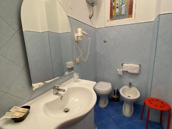 Hotel Europeo Napoli : photo 10 de la chambre appartement supérieur