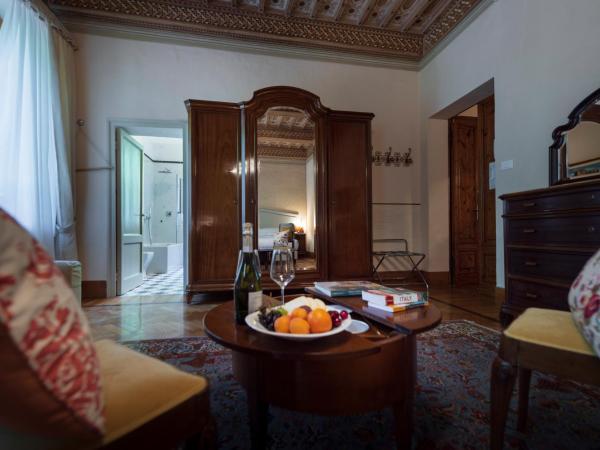 Villa Scacciapensieri Boutique Hotel : photo 5 de la chambre chambre double deluxe avec lit d'appoint