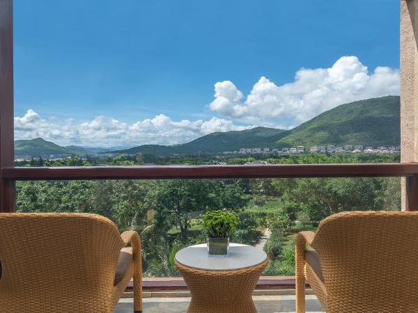 Yalong Bay Mangrove Tree Resort : photo 4 de la chambre chambre lit king-size deluxe - vue sur jardin
