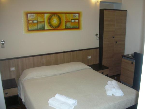 Lewisrooms Domo : photo 2 de la chambre chambre double ou lits jumeaux Économique
