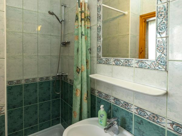 Cecey Vendégház : photo 3 de la chambre chambre double