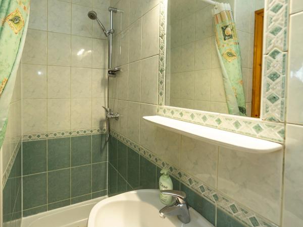 Cecey Vendégház : photo 8 de la chambre chambre double