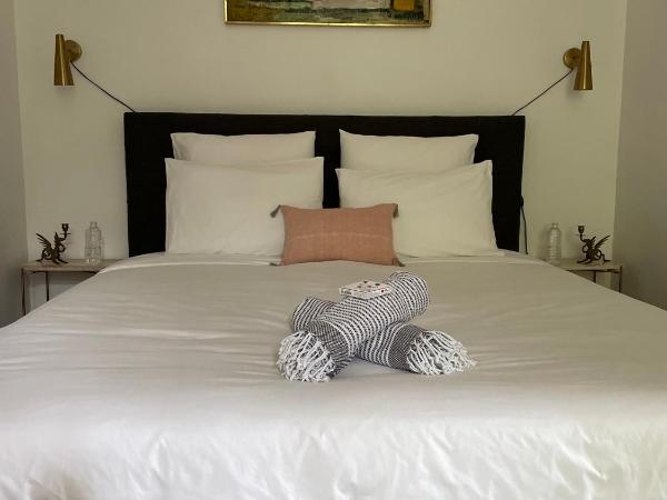 Château de Saint-Girons - Luxury Guest House in Provence : photo 1 de la chambre suite 1 chambre