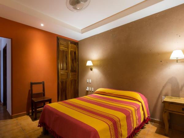 Hotel Hortencia : photo 5 de la chambre chambre double avec balcon