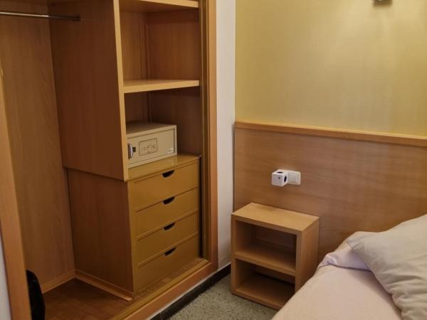 Pension El Ciervo : photo 2 de la chambre chambre simple avec salle de bains privative