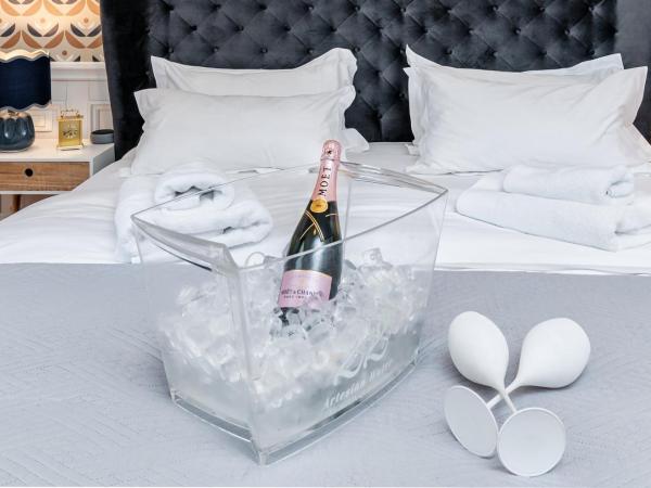 Evala luxury rooms with pool and garden : photo 4 de la chambre chambre double standard