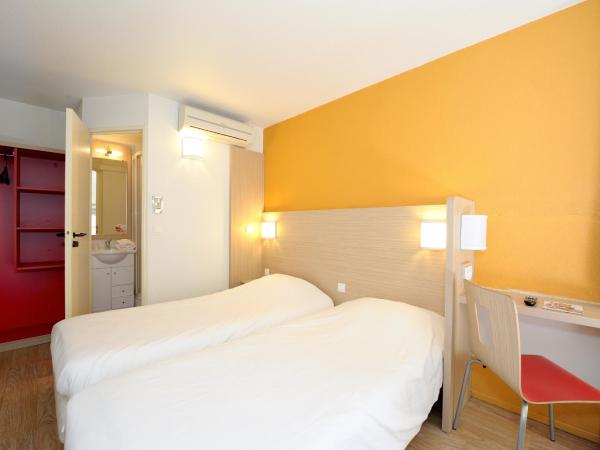 Hôtel Kennedy Parc des Expositions : photo 2 de la chambre chambre lits jumeaux avec douche 