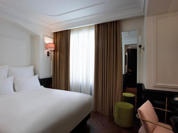 Villa Brown Ermou, a member of Brown Hotels : photo 1 de la chambre chambre lit queen-size confortable