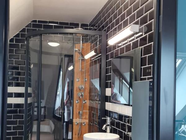 Chambre d'hote Le clos Valmont : photo 4 de la chambre chambre familiale