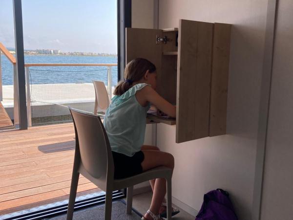 Les Ilots de Gruissan : photo 3 de la chambre hébergement bateau lodge 1 chambre pour 2 personnes - côté grand large