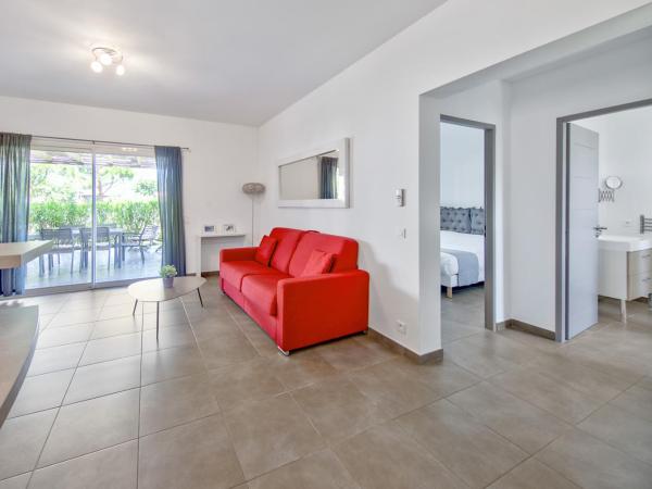 Résidence Pierre & Vacances Premium Les Villas de Porto-Vecchio : photo 4 de la chambre appartement 1 chambre avec climatisation et terrasse (4 adultes)