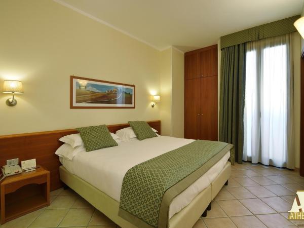 Hotel Athena : photo 3 de la chambre petite chambre double ou lits jumeaux