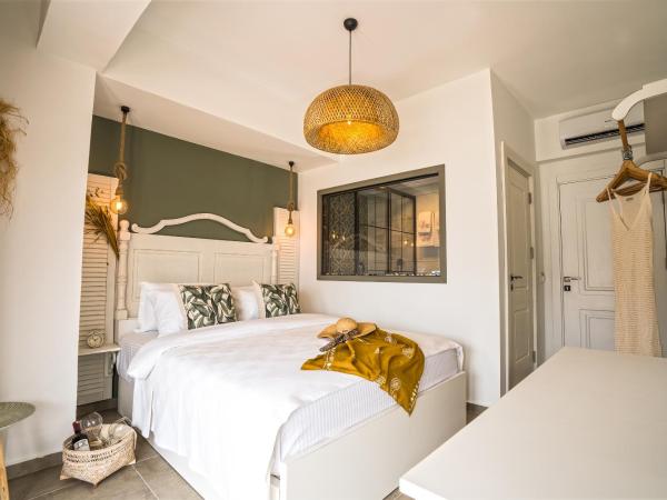 Liman Hotel Gümüslük - Adult Only : photo 6 de la chambre chambre double avec balcon - vue sur mer