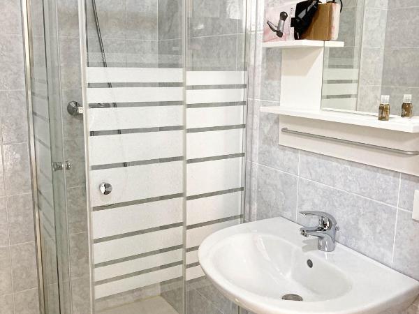 La Costa : photo 4 de la chambre chambre simple avec salle de bains extérieure privative