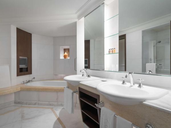 Shangri-La Singapore : photo 2 de la chambre chambre lit king-size deluxe - aile vallée