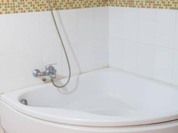 JOLLY GUESTHOUSE & RESTAURANT : photo 8 de la chambre chambre double deluxe avec baignoire