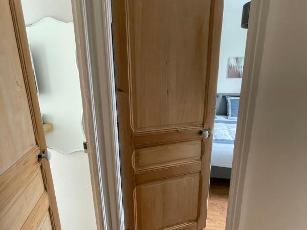 le numero 100 : photo 6 de la chambre chambre lit king-size - vue sur jardin