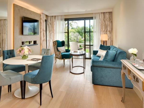 Domaine du Mas De Pierre : photo 4 de la chambre suite avec baignoire spa